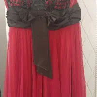 تعدادی لباس مجلسی فقط یکبار پوشیده شده