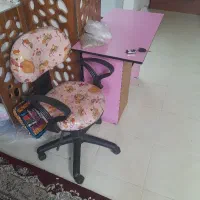 صندلی ومیز زیر ۲۰سال