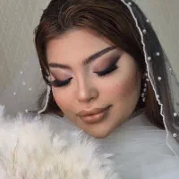 میکاپ ویژه مدل هم همکاری میکنم