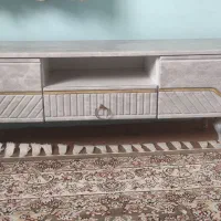 دو عدد میز تلویزیون تمیز و در حد نو