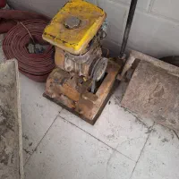 تخته و یخچال وسایل رستوران