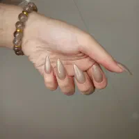 آموزش خصوصی کاشت ناخن