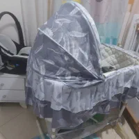 تخت کنار مادر وکریر