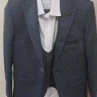 فروش کت و شلوار پسرانه در حد نو