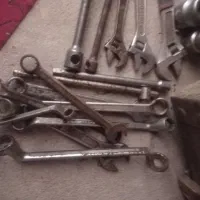 اچار‌|ابزارآلات|شاهین‌شهر, شهرک گلدیس|دیوار