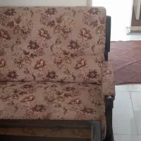 مبل راحتی قدیمی به همراه جلو مبلی|مبلمان خانگی و میز عسلی|دماوند, مسکن مهر گیلاوند|دیوار