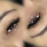انجام خدمات اکستنشن و لیفت مژه و ابرو