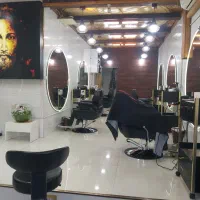 نیازمند آرایشگر مردانه کاربلد|استخدام درمانی، زیبایی، بهداشتی|شیراز, شهرک ولیعصر|دیوار