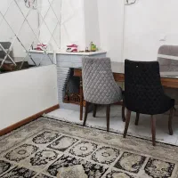 میزناهار خوری و ۴ عدد صندلی ناهار خوری درجه یک