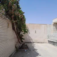 فروش منزل مسکونی ویلایی یک طبقه محدوه خ حکیم|فروش خانه و ویلا|اصفهان, نقش جهان|دیوار
