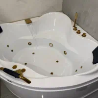 جکوزی ۳ نفره باداب تمیز و سالم