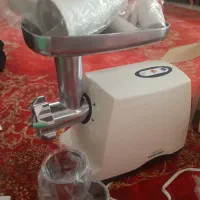 چرخ گوشت نو استفاده نشده ۹۵۰۰۰۰۰تومن