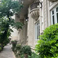 شمال اندرزگو 145متر 3خواب فول امکانات لابی 7ساله