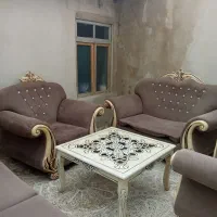 مبلمان وبقیه وسایل بفروش میرسد
