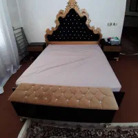 فروش تختخواب و ساعت دیواری و ایستاده