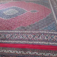کنار فرش ریز ماهی خریدارم