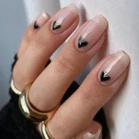 خدمات کاشت ناخن