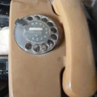 دو عدد تلفن قدیمی اصلی|تلفن رومیزی|اشتهارد, |دیوار