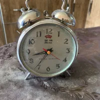 ساعت رومیزی قدیمی و سالم ۳۰۰۰۰۰۰