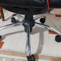 صندلی چرخدار|صندلی و نیمکت|پرند, فاز ۲|دیوار