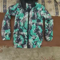 سویشرت بارانی نایک|لباس|شیراز, سینما سعدی|دیوار