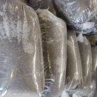 تفاله ی خرما و کشمش