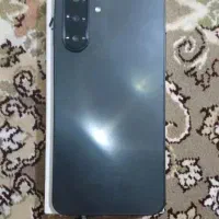 سامسونگ A17 مامله با ایفون هم دارم