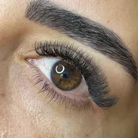 اکستنشن مژه مدل -رایگان فقط هزینه مواد