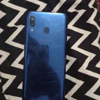 سامسونگ Galaxy A20 با حافظهٔ ۳۲ گیگابایت