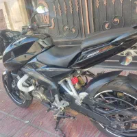 موتورسیکلت ان اس 200