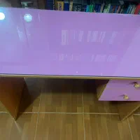 میز تحریر صورتی