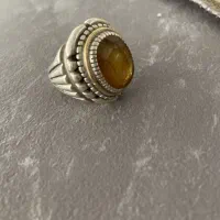 انگشتر کهنه یاقوت زرد