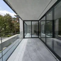 شاهکار-معماری-در-سازه-ای-لوکس-با-ویوی-سبز-و-ابدی