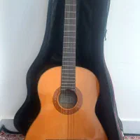 گیتار یاماها c70