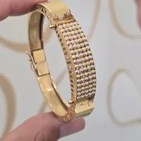 دستبند بدون اجرت
