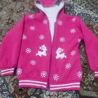 دو عدد کاپشن و یه سویشرت