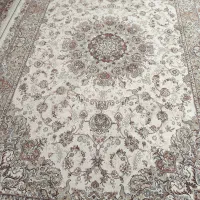 فرش کرمی روشن