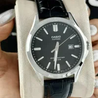 ساعت با شیشه ضد خش سافایر