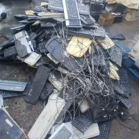 ضایعات برد و لوازم کامپیوتر