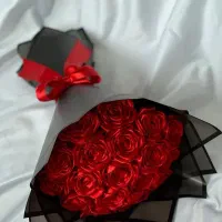 باکس و دسته گل(هدیه ولنتاین)