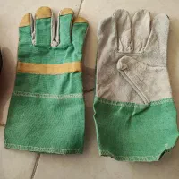 لباس کار ، دستکش کار|لباس|قم, شاه سید علی|دیوار