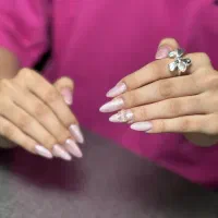 تخفیف کاشت ناخن vip