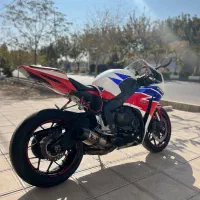 CBR 1000|موتورسیکلت|قم, صدوق|دیوار
