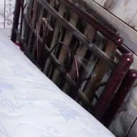 تخت دو نفره اهنی در حد نو