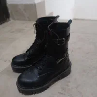 بوت|کیف، کفش، کمربند|بیرجند, |دیوار