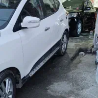 همکار آقا در مجموعه اتو رنگ و دیتیلینگ