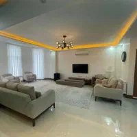 اجاره روزانه و هفتگی در میدان انقلاب