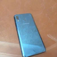 سامسونگ Galaxy A20 با حافظهٔ ۳۲ گیگابایت