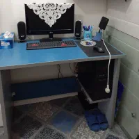 میز کامپیوتر جنس محکم مناسب منزل و اداره