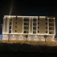 رهن و اجاره مغازه دو دهنه در تاپ لوکیشن شهر